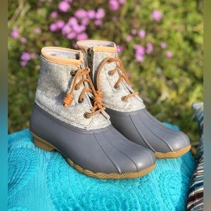 NWOT Sperry Women's Grey Saltwater Emboss Wool Boots